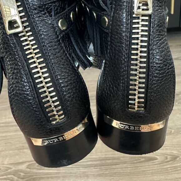 Burberry Gladiator Black Leather Studded Sandals Made in Italy, Size 38 - Picture 7 of 10